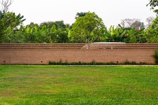 Brick Fence Installation in Saint Petersburg