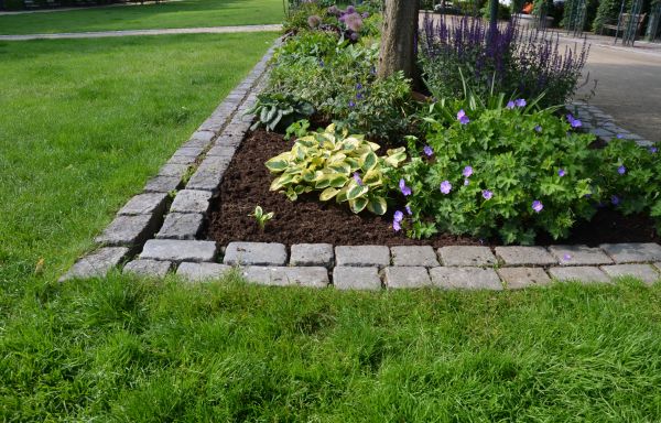 Stone Edging Installation in Saint Petersburg